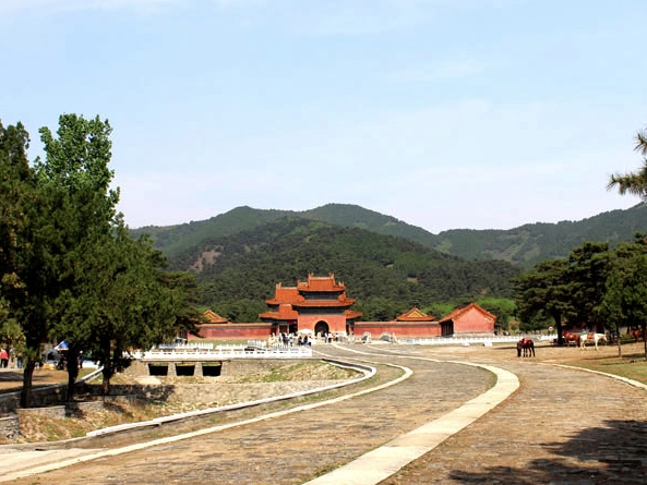 section of the Qing tomb complex