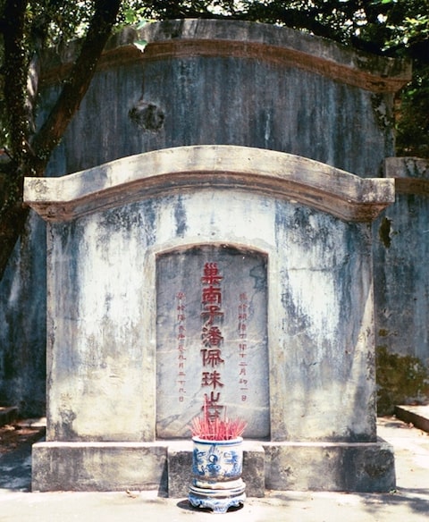  Incense at a north Vietnamese grave