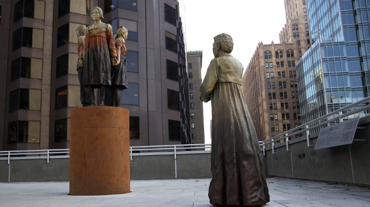 Statue of comfort women